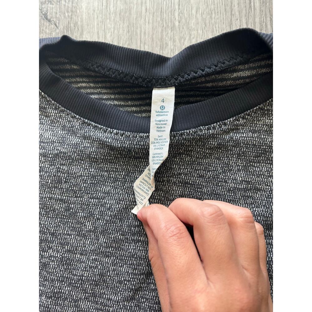 Lululemon runner long sleeve in gray size 4 - Picture 3 of 5